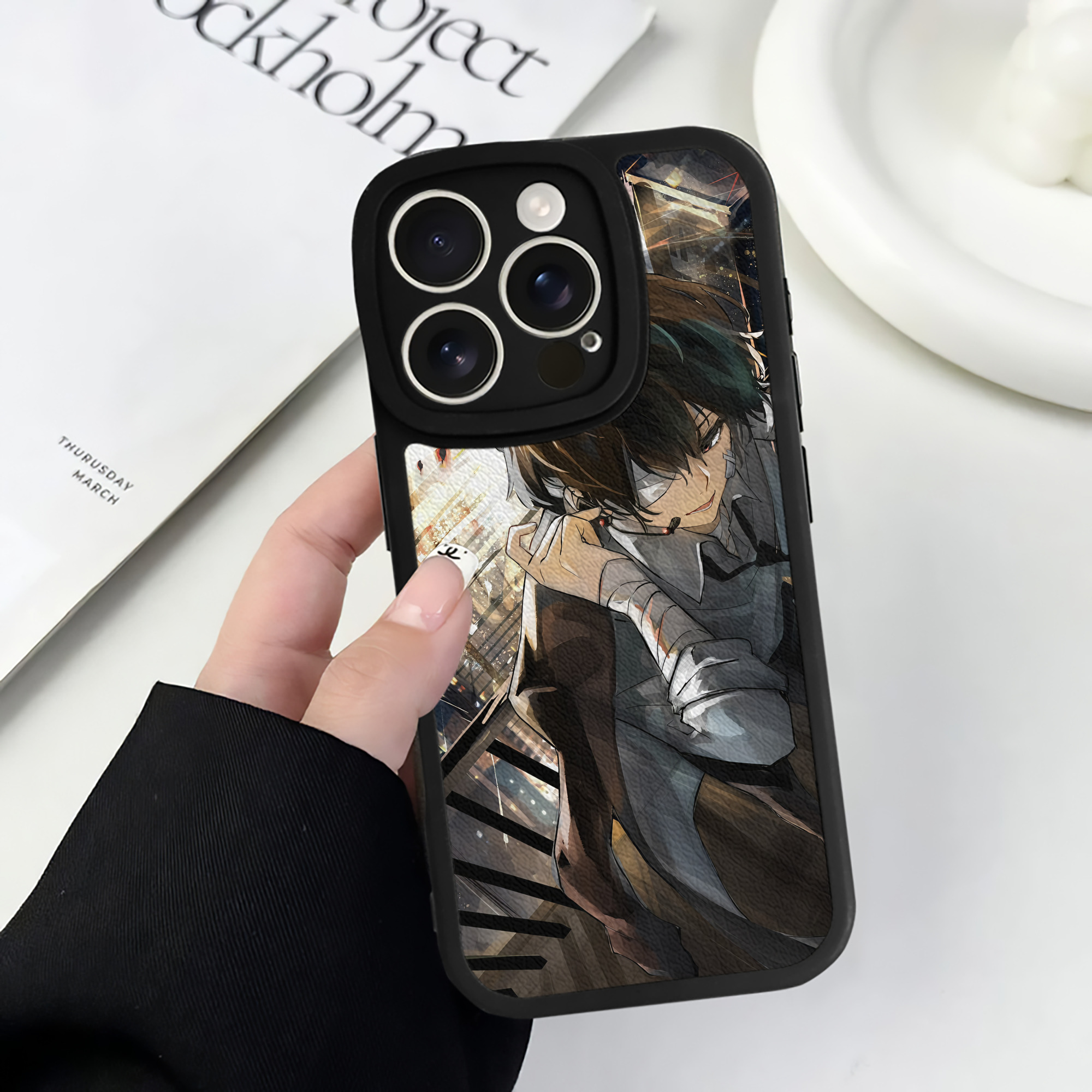 （画像用） 文豪ストレイドッグス Bungo Stray Dogs 【iPhone 16シリーズ対応】シリコンスマホケース（レザー調） 材質：シリコン